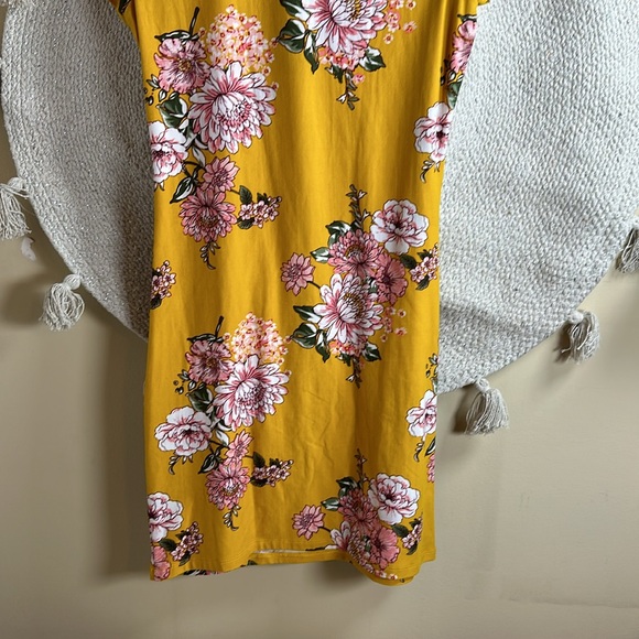 No boundaries gold floral dress - Picture 7 of 7